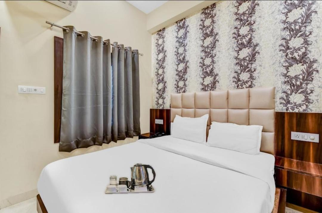 Hotel Dosa Plaza Удайпур Экстерьер фото